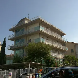 2* Hotel Elvira